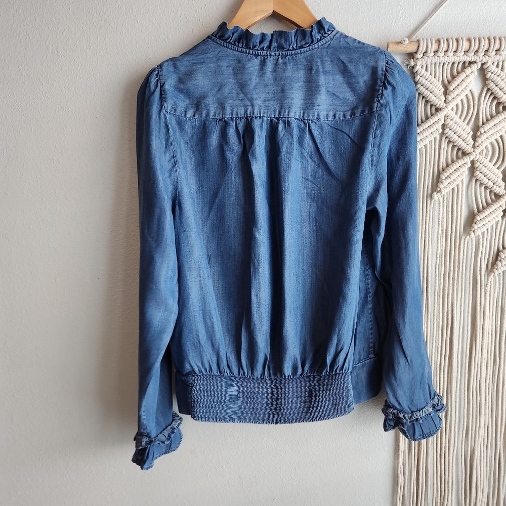 KARL LAGERFELD PARIS Ruffle Trim Chambray Blouse Sz: S - Picture 3 of 11